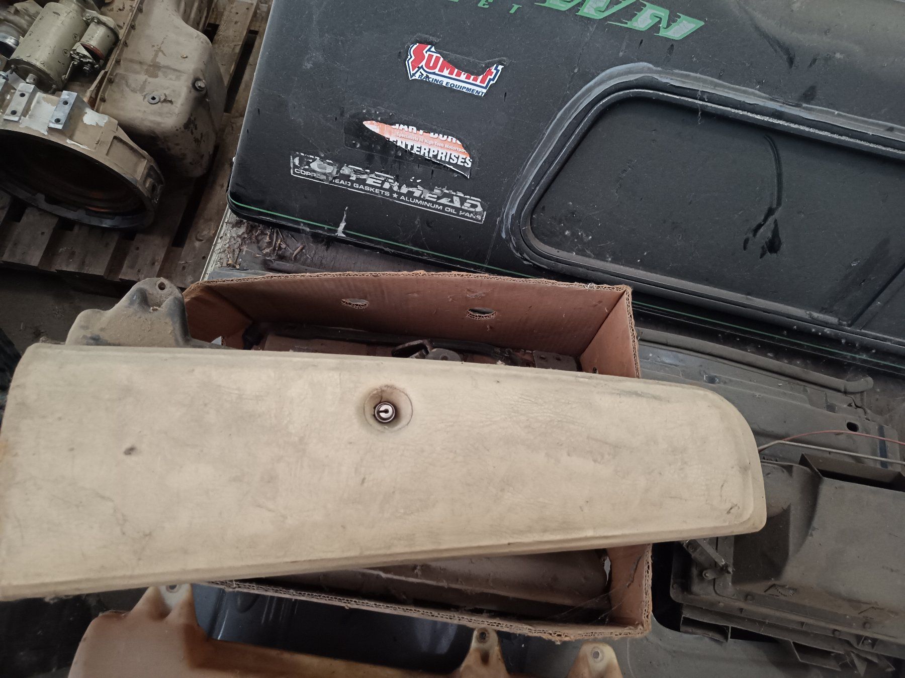 Dodge Tutti pezzi di ricambio auto: Dodge Ramcharger Dodge Ram W / D – Difettoso da Buchs SG venduto da ClassicGarageHauser 6