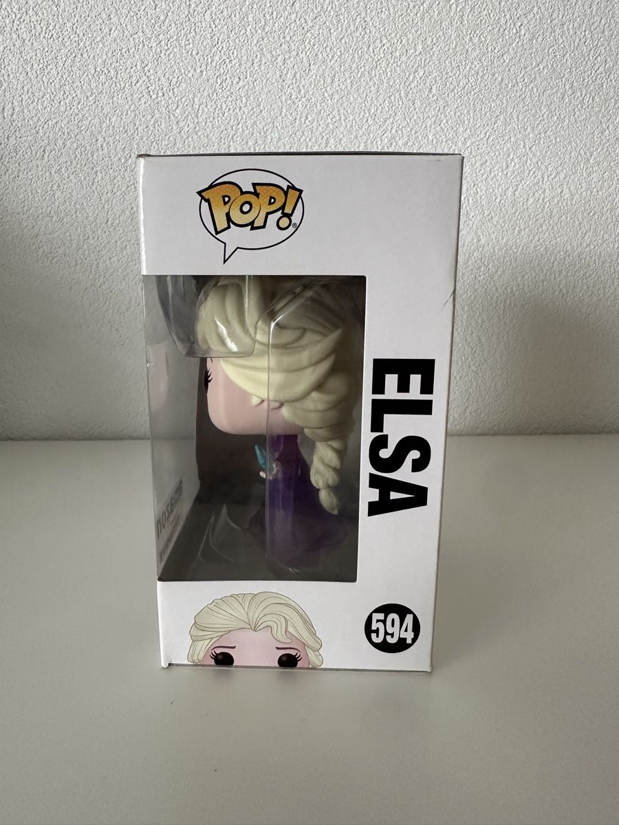 Funko Figurines: Funko Pop Elsa Amazon Exclusive – Neuf avec emballage d'origine à Mels par Hannah_Fee 1