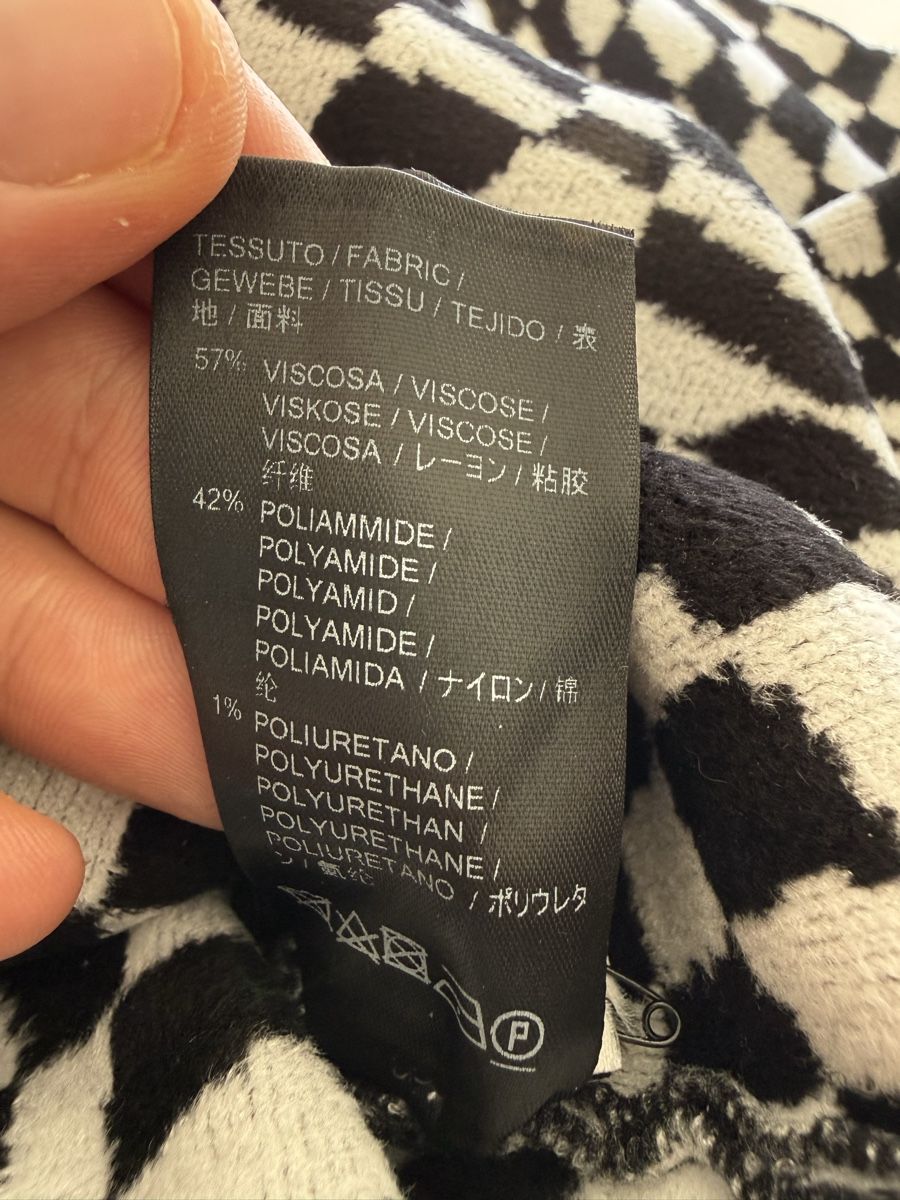 Balenciaga Maglioni & Felpe: Balenciaga Pullover schwarz weiss gemustert Grösse S – Nuovo (secondo la descrizione) da Bülach venduto da mrt_m2tm 5