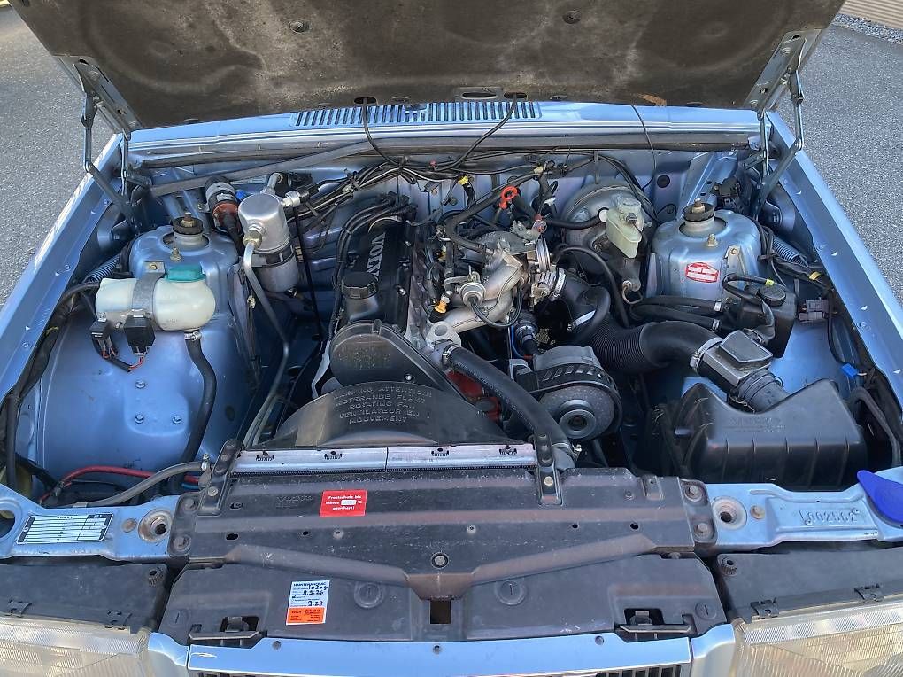 Autos: Volvo 740 GL 2.3  – D'occasion à Courrendlin par Omeg740 4