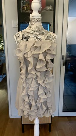 Elegantes Chiffon Kleid mit Rüschen - Grösse S/M