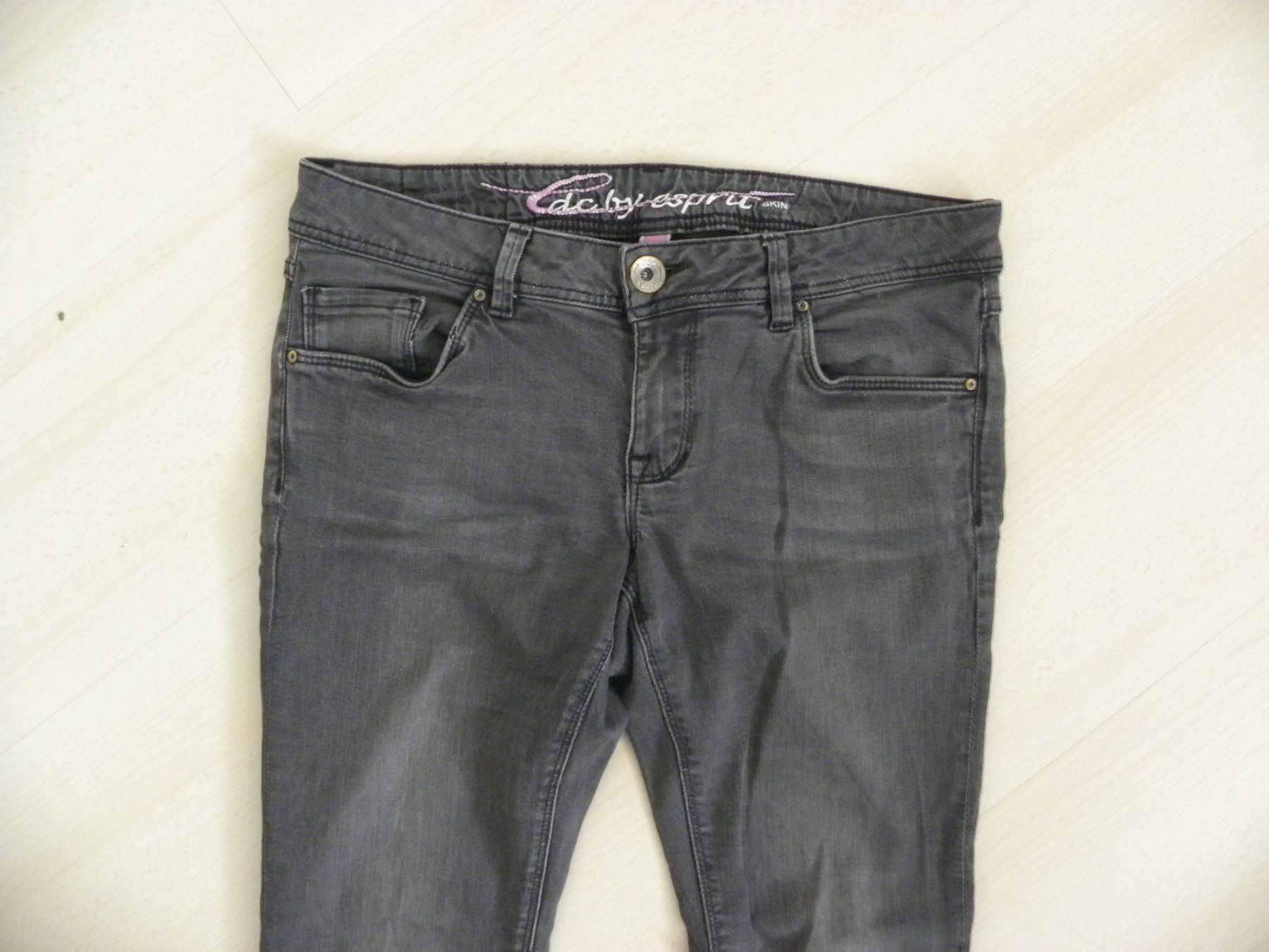 Esprit Jeans: Esprit Jeans 30/30 Skin – Usato da Walterswil SO venduto da peiper2 1