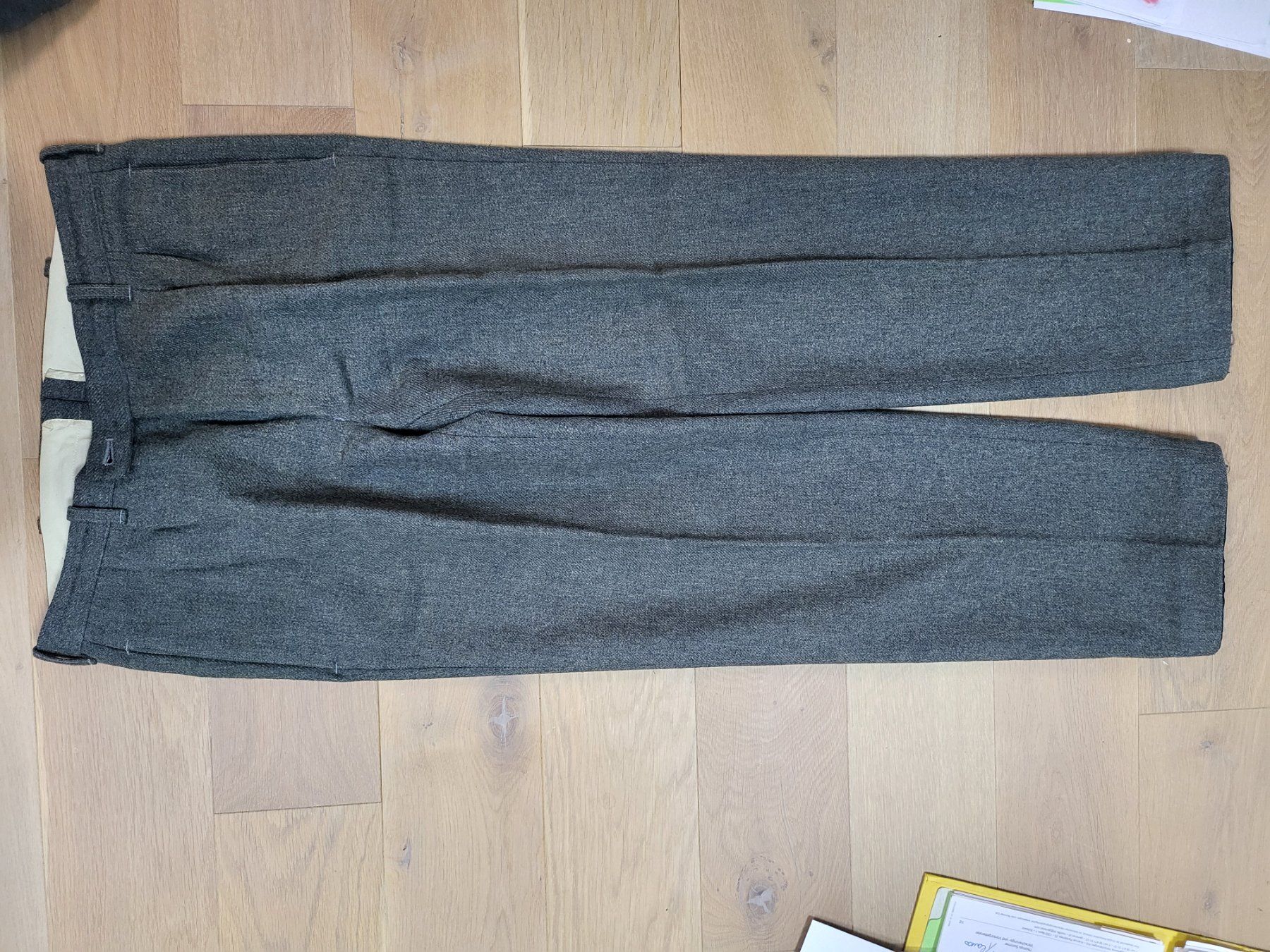 Hosen: Graue Woll-Hose ca Gr 44 – Gebraucht aus Horgen von 2CH70 1