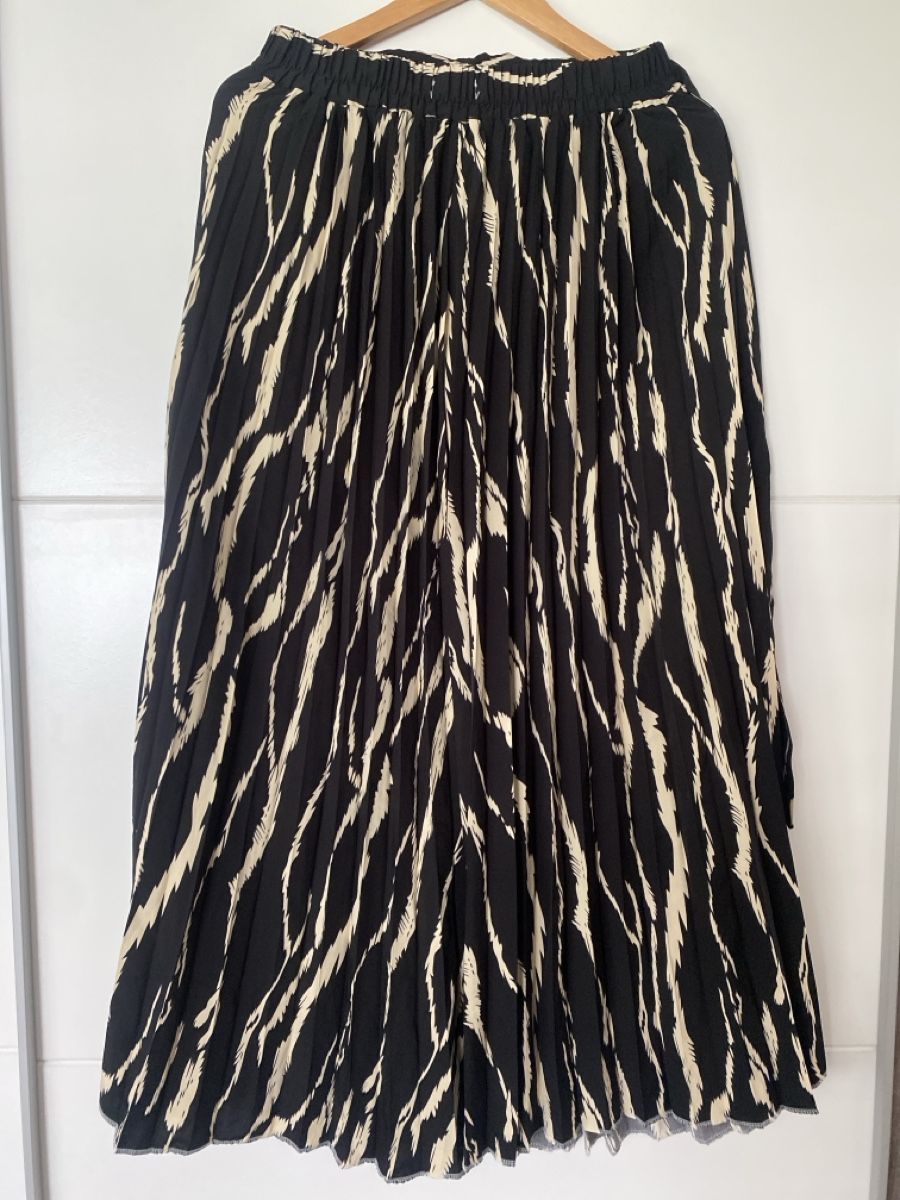 Pantaloni: Sommerhose schwarz- beige – Usato da Alpnach Dorf venduto da melbb 1