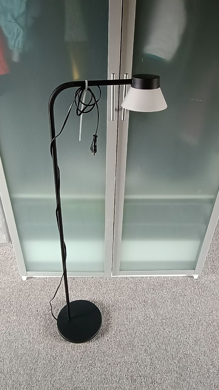 Lampen: LED Stehleuchte – Gebraucht aus Bassersdorf von Thg31