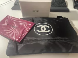 Kosmetiktaschen Set Dior Chanel MAC rot schwarz neu