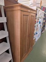 Antiker Kleiderschrank Tannenholz, 2-türig