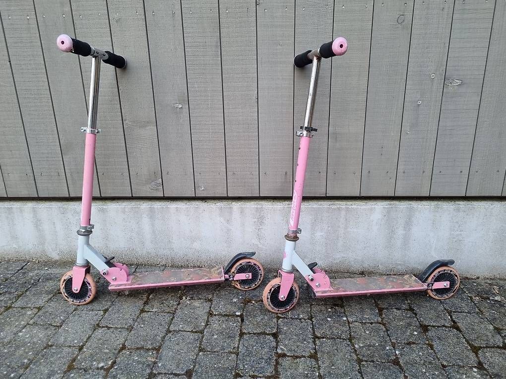 Kickboard: zwei Kindertrottinette – Usato da Schüpfheim venduto da swissfries