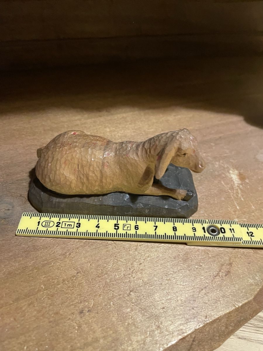Statuette: Schaf liegend E. Thomann Brienz – Usato da Flawil venduto da Naphtali 5