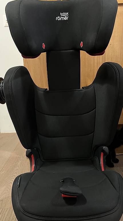 Seggiolini per auto: Kindersitz Britax Römer Kidfix 3 M – Usato da Therwil venduto da StephaniePoloni 1