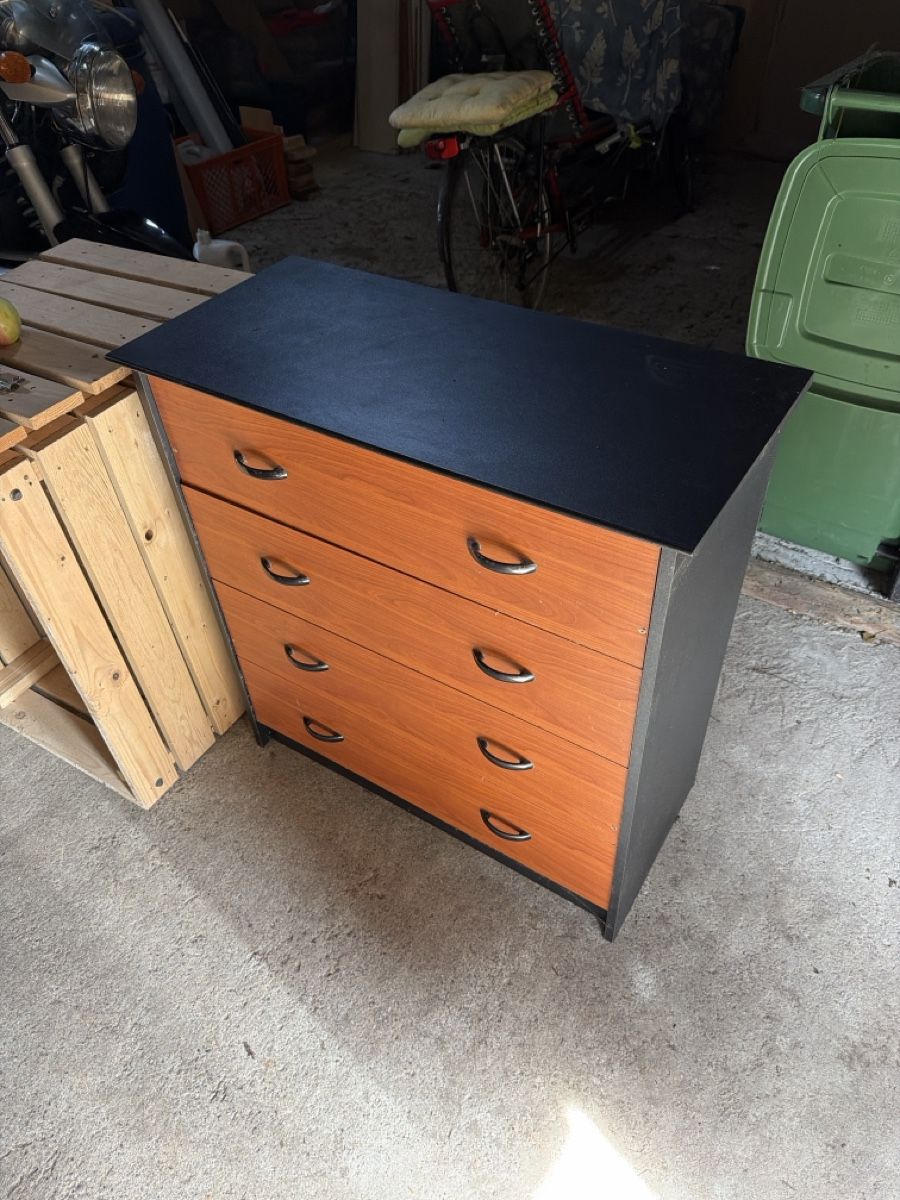 Conforama Commodes: Kommode Conforama – D'occasion à Eschikofen par toto421
