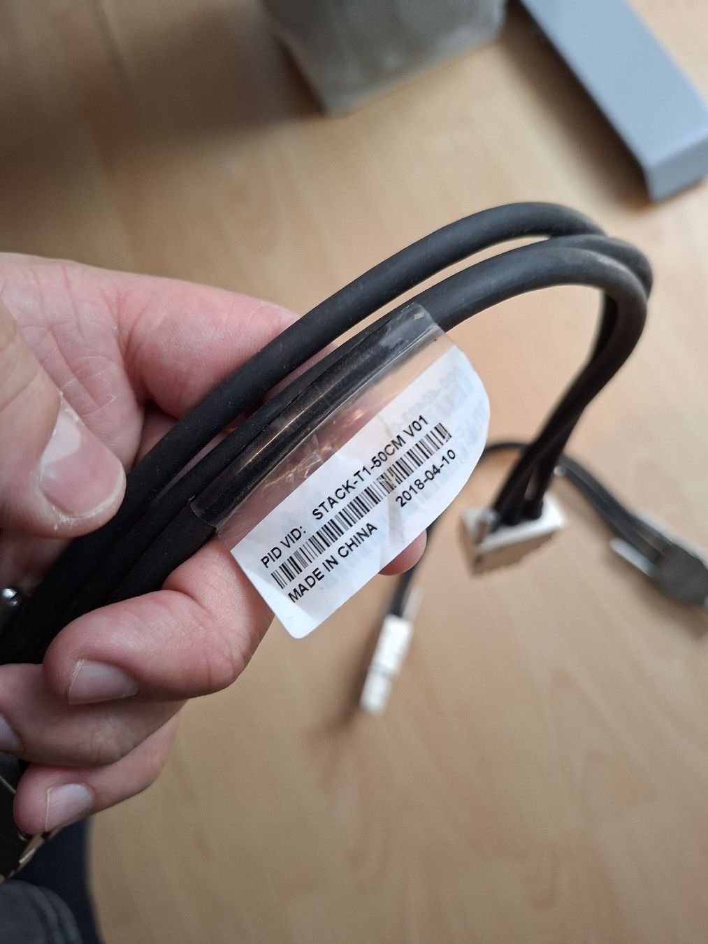 Cisco Kabel: CISCO Stack-T1-50CM V01 – Gebraucht aus Schaffhausen von AA_GE 1