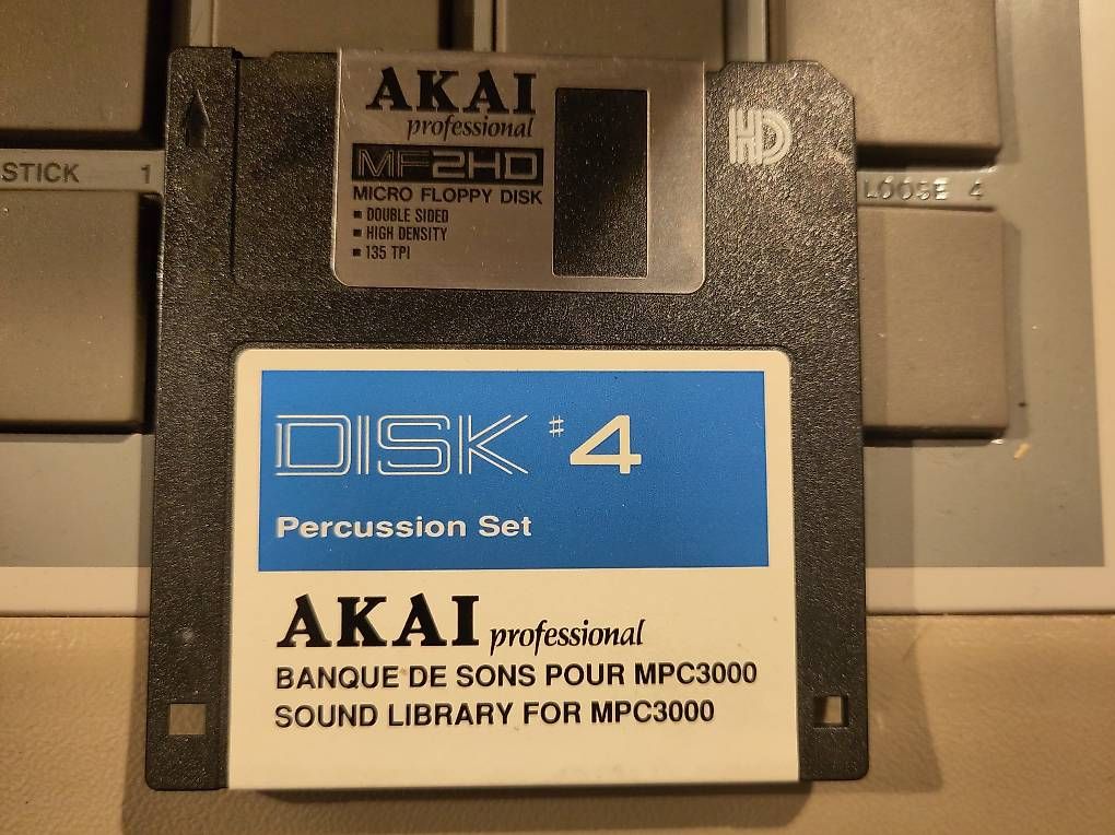 Akai Instruments de musique: Akai MPC3000 – D'occasion à Zürich par Roessler0 4