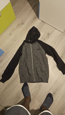 Veste à capuche Superdry gris noir taille M état neuf