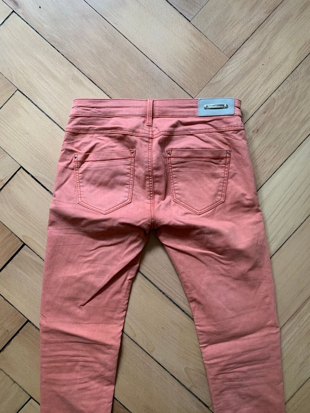 Stradivarius Jeans: STRADIVARIUS - Jeans terracotta 34 – Usato da Zürich venduto da Diazaio 2