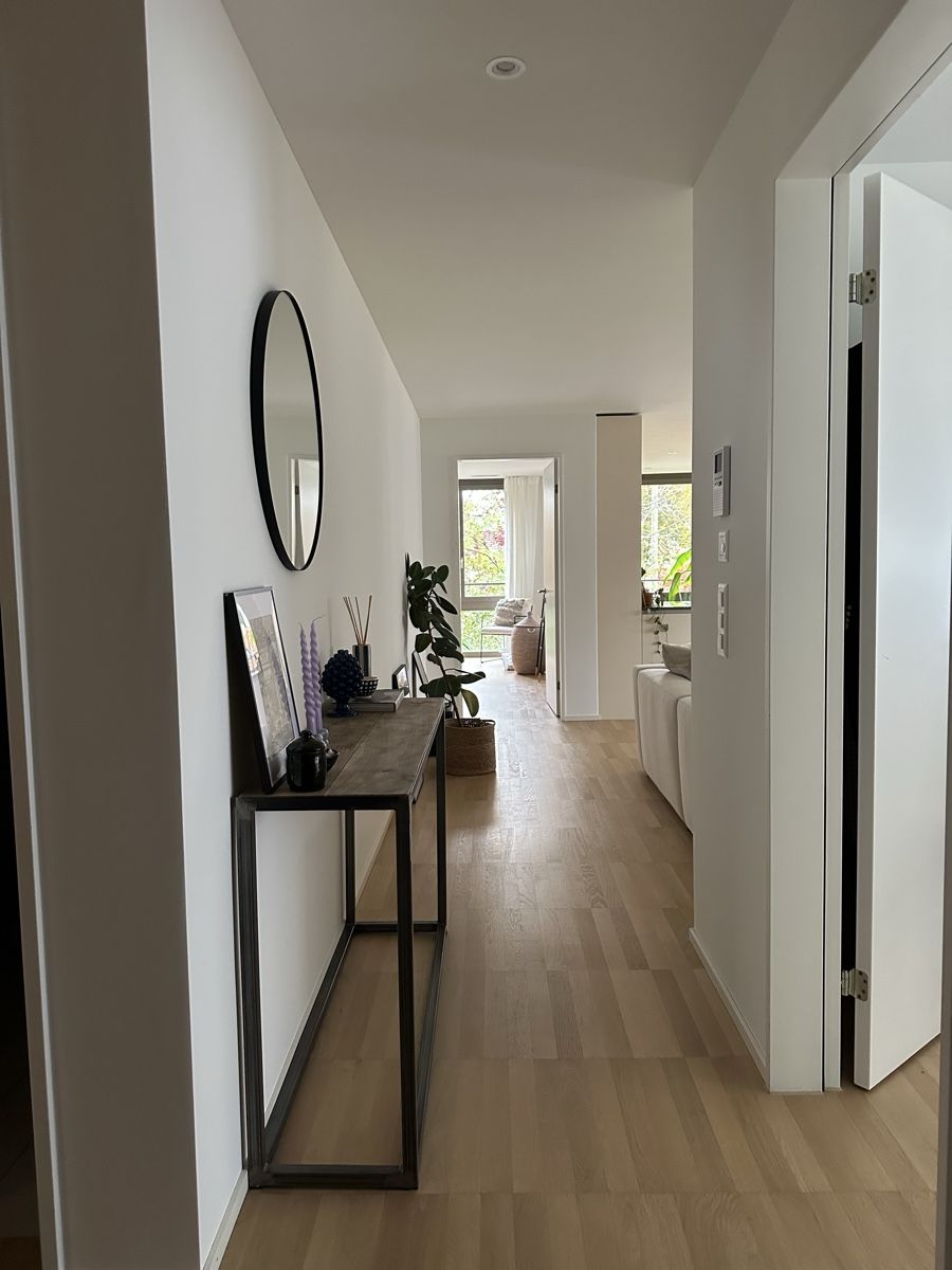 Regale: Konsolentisch Metall Holz neuwertig – Gebraucht aus Zürich von ele21 1