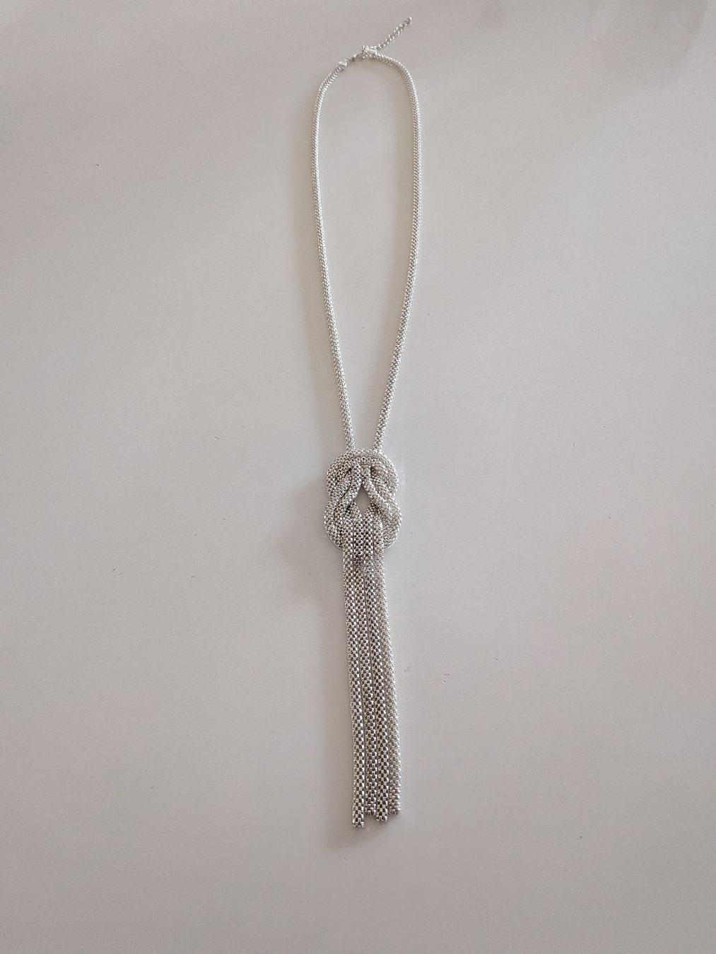 Colliers: Neue Silberfarbene lange Kette – Neuf avec emballage d'origine à Basel par JJ.Elena 2
