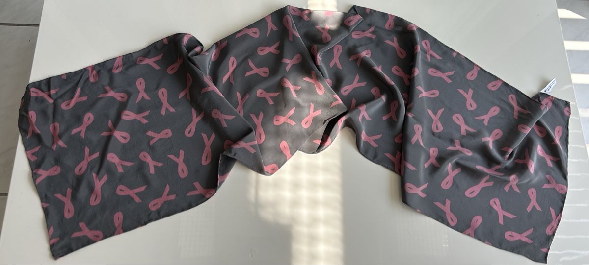 Foulards, Tücher & Schals: Silk Scarf grey pink ribbon pattern 100% silk – Neu (gemäss Beschreibung) aus Saland von ele_vc96