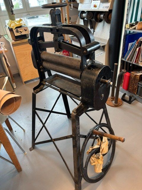 Tutte le macchine: Antike Lederpresse – Usato da Zürich venduto da saw_t2xk