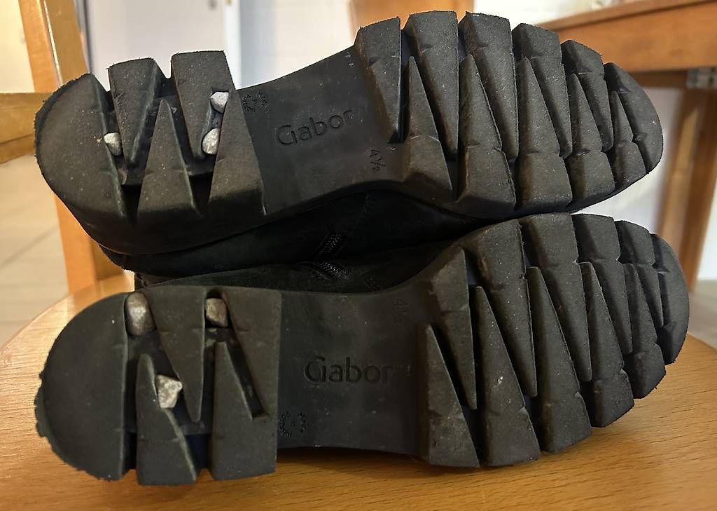 Gabor Scarpe da donna: Wildlederschuh schwarz von Gabor – Usato da Schüpfen venduto da mbern09 2