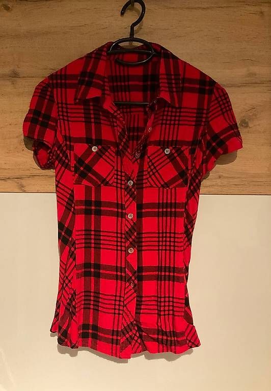 Chemisiers: Rote Karo Bluse Guess – D'occasion à Basel par cwe_zyg5
