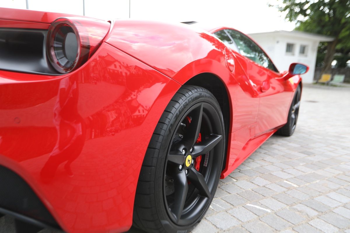 Ferrari Automobili: Ferrari 488 GTB, Top Zustand – Usato da Luzern venduto da Christian-07 5