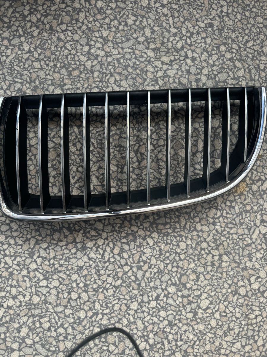 BMW Alle Autoersatzteile: BMW E90 Vfl Chrom Nieren – Gebraucht aus Ringgenberg BE von ssa_2wxc 2