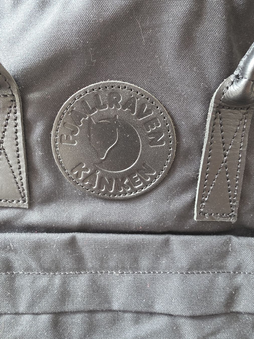 Fjällräven Sacs à dos: Fjällräven Kankan Backpack Black – D'occasion à Zürich par lit_n7pb 1
