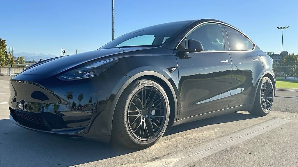 Autos: Tesla Model Y Long Range | Reber | Boost | 8-fach | AHK – Gebraucht aus Effretikon von Michael76 1