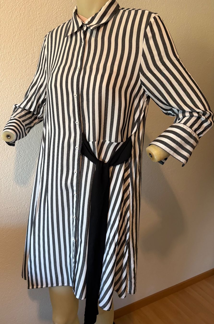 Vestiti: Hemdkleid grM – Usato da Niederbipp venduto da fashionfuchs 1