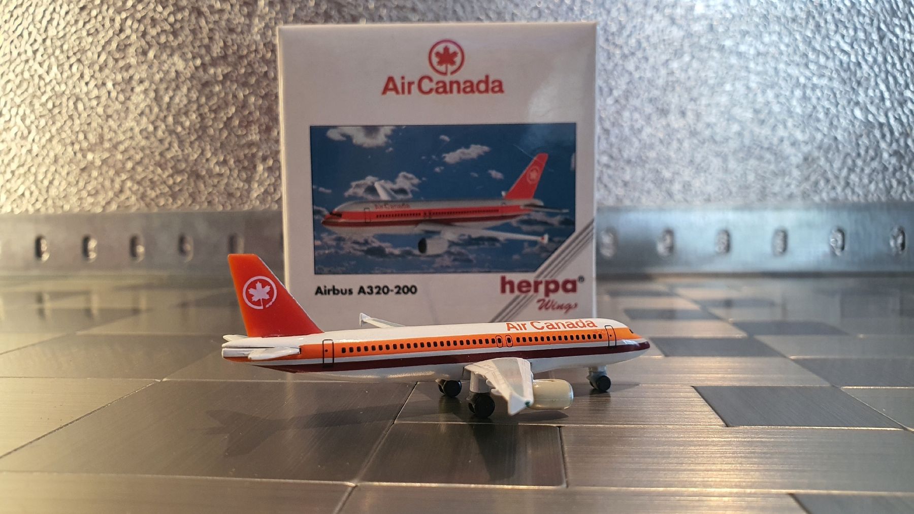 Herpa Kit di modellismo & Modellini statici: HERPA AIR CANADA AIRBUS A320-200  – Usato da Männedorf venduto da Modellbau-wyss 2