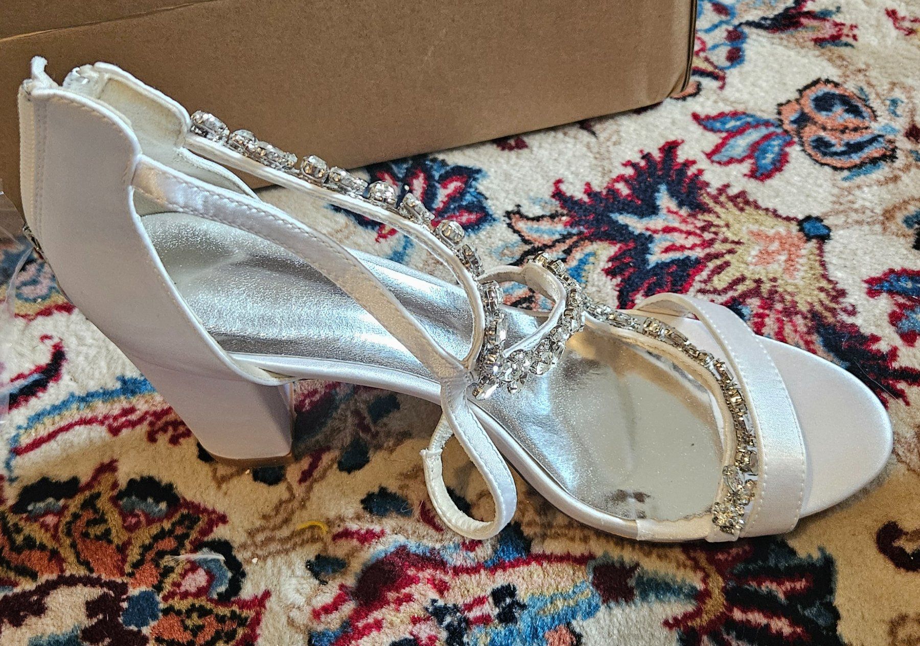 Scarpe da donna: Chaussures à strasses – Nuovo e nell'imballaggio originale da Palezieux venduto da cle_k9w9