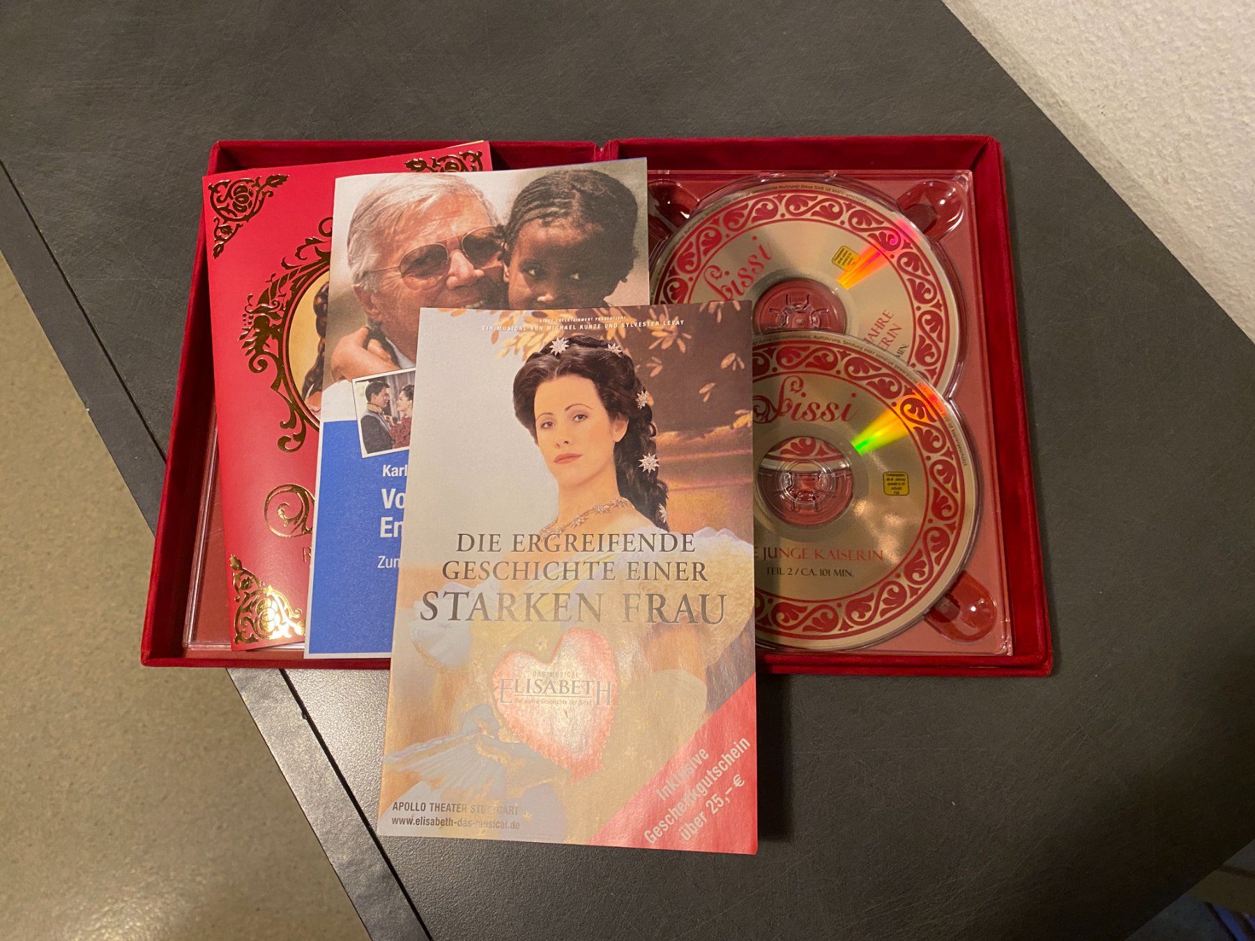 Tutti i DVDs: Sissy Royal Edition DVD Box – Nuovo (secondo la descrizione) da Basel venduto da FatCatPacksTheRatt 4