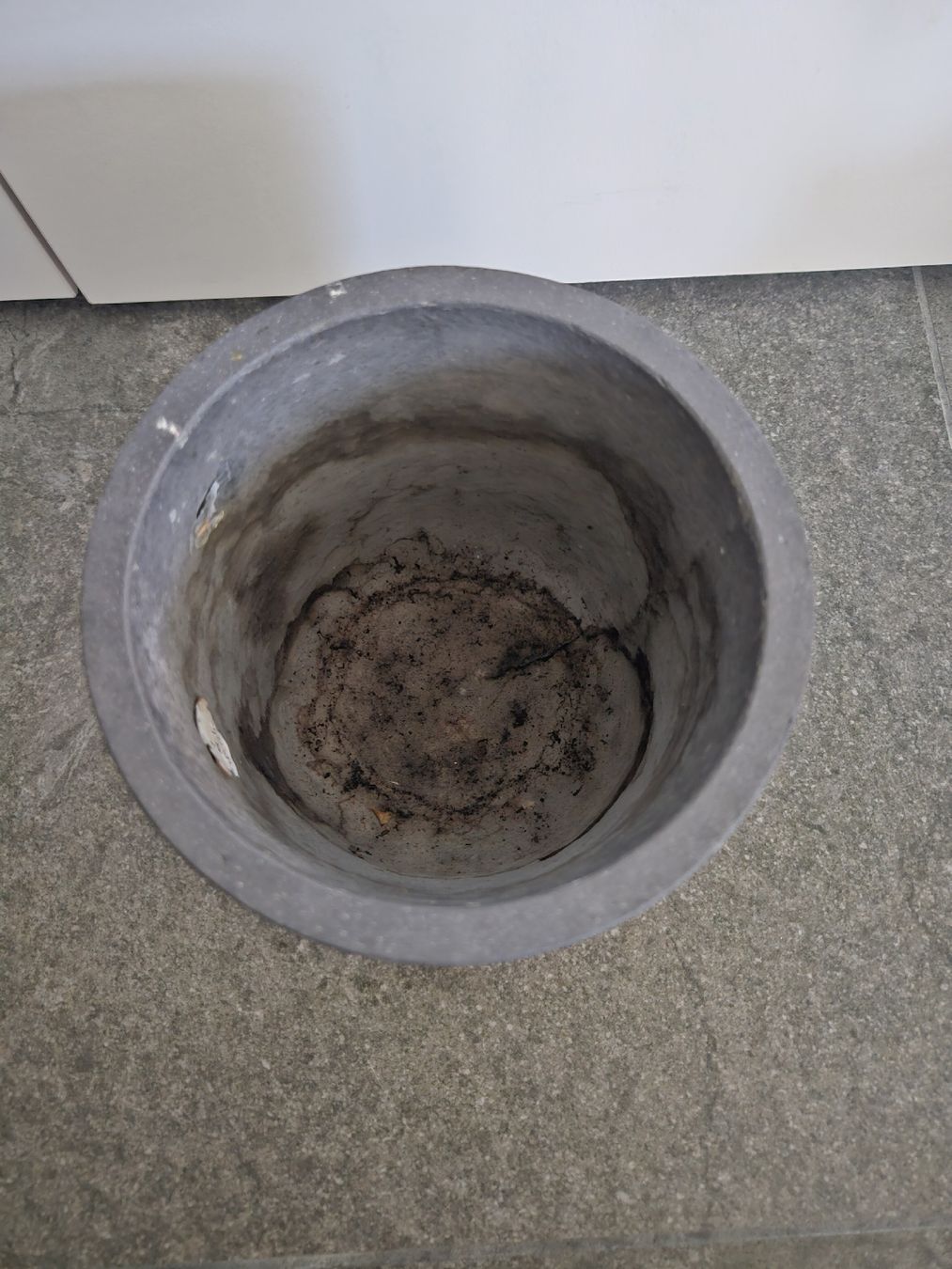 Pots de fleurs: Cache-pot gris anthracite – D'occasion à Bussigny par niwa_mikan 1