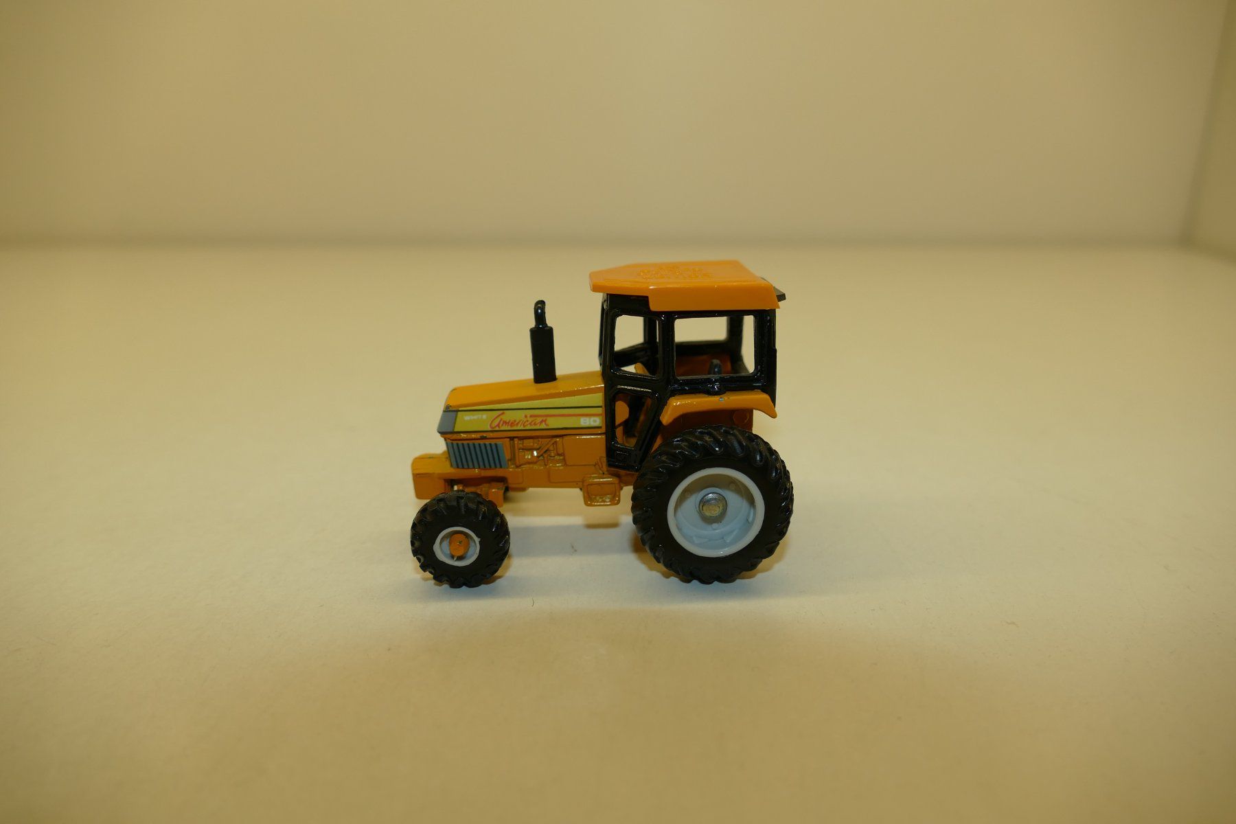 Modellbausätze & Standmodelle: ERTL Metallmodel: White American 80 Traktor – Neu (gemäss Beschreibung) aus Niederhasli von rail-duerst 1