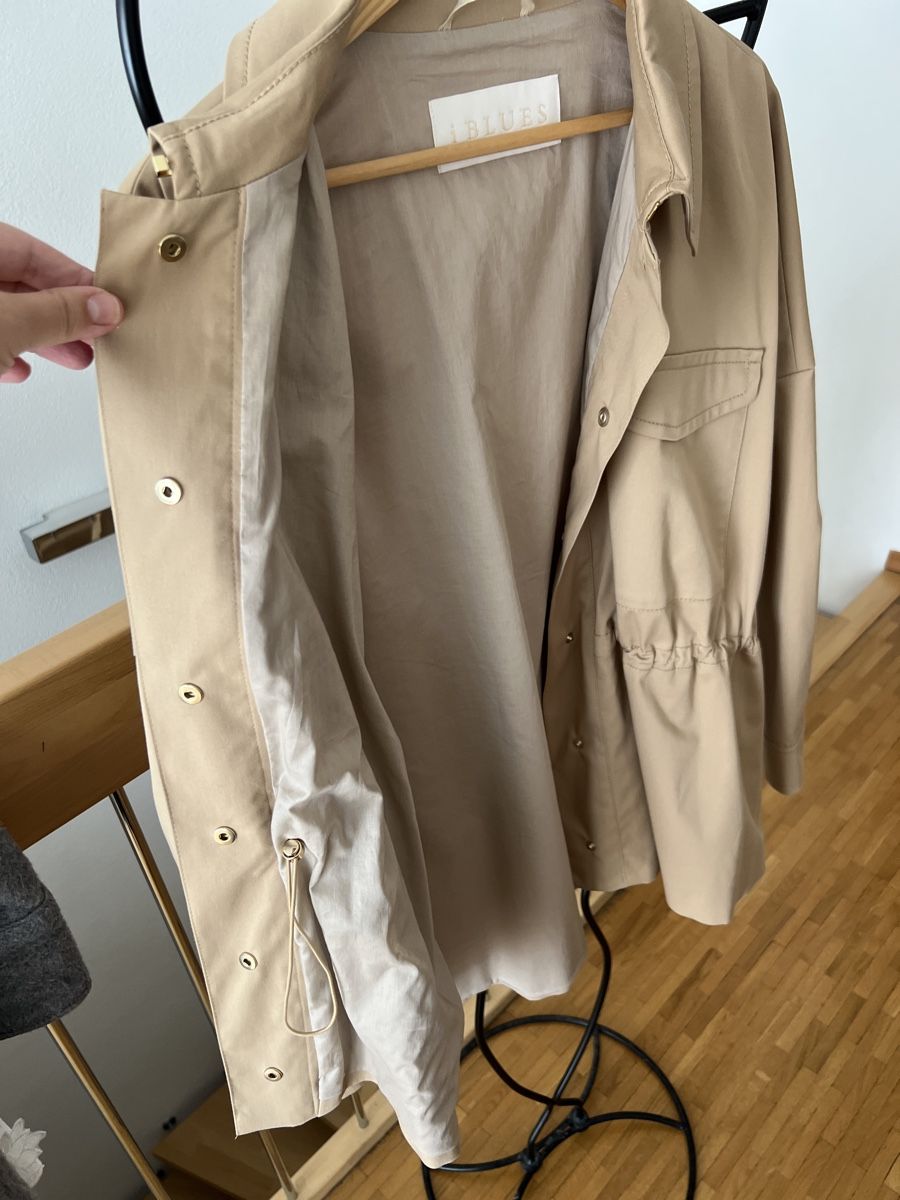 Cappotti: iBlues Beige Jacket, Size 40-42 – Nuovo (secondo la descrizione) da Lausanne venduto da kao_blc2 5