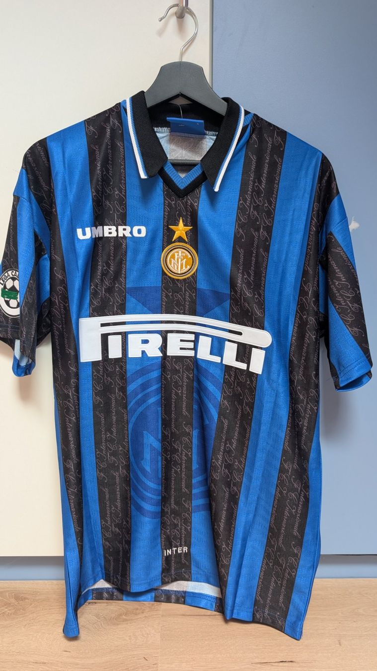 Canottiere & Pantaloni: Retro Inter Trikot -9 Ronaldo) – Nuovo e nell'imballaggio originale da Untersiggenthal venduto da fab_bq61