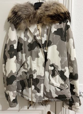 Veste camouflage avec capuche fourrure