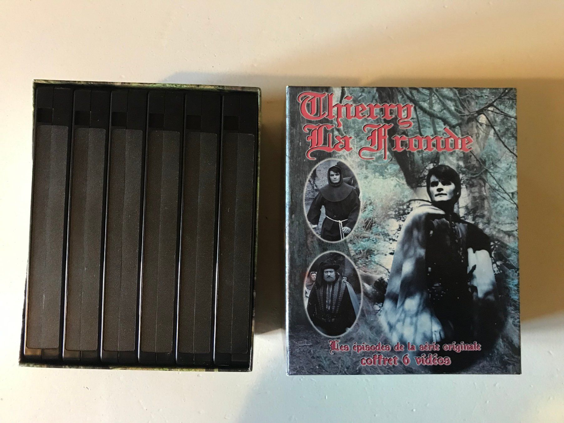 Tutti i VHS: Coffret 6 cassettes VHS Thierry La Fronde – Usato da Ste-Croix venduto da mjmg 1
