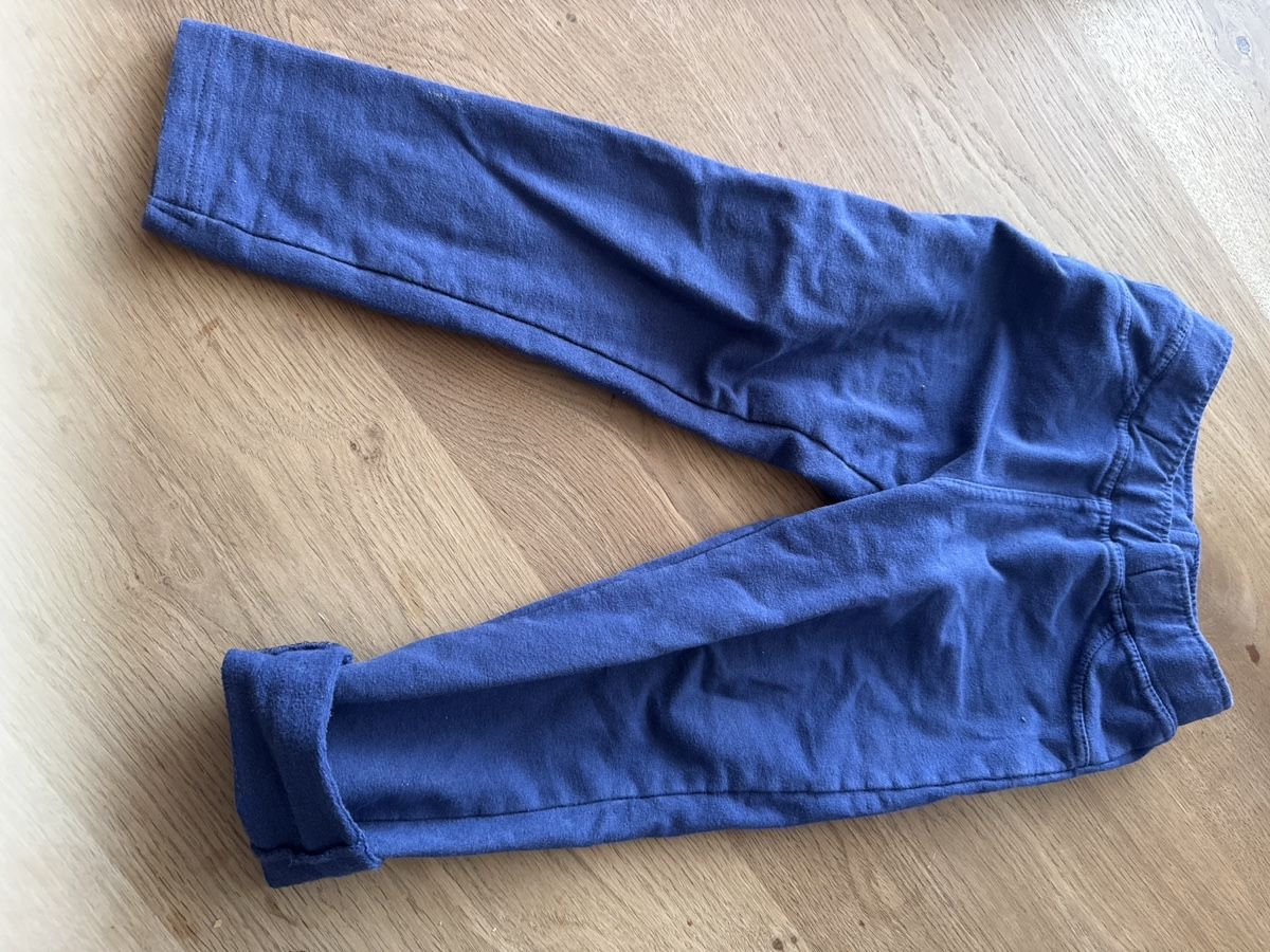 Calze & Collant: Gefütterte leggins 98/104 – Usato da niederhasli venduto da gwe_8l5q