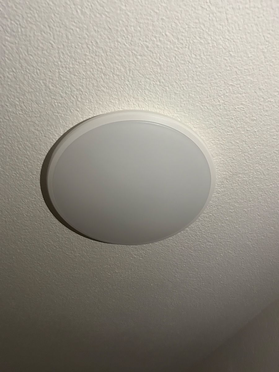 Lustres & lampes de plafonds: Moderne LED-Deckenleuchte – D'occasion à Fehraltorf par jan_k85b