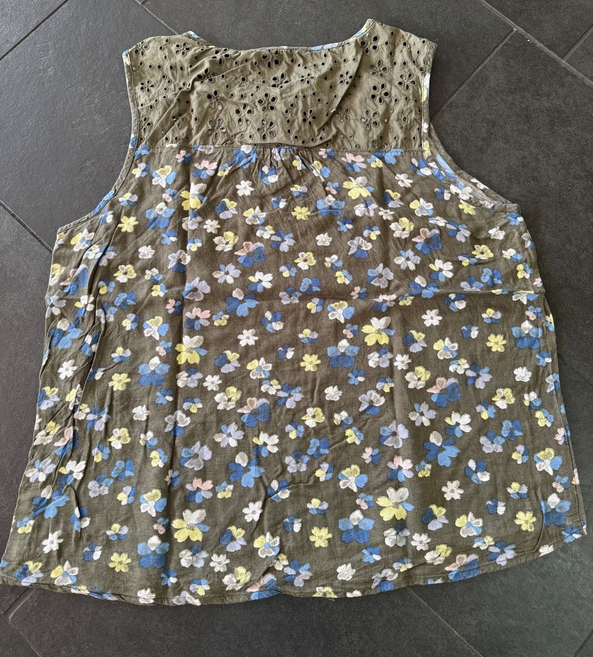 Top: Cecil Top XL 100% Viskose – Usato da Balsthal venduto da flu33 1