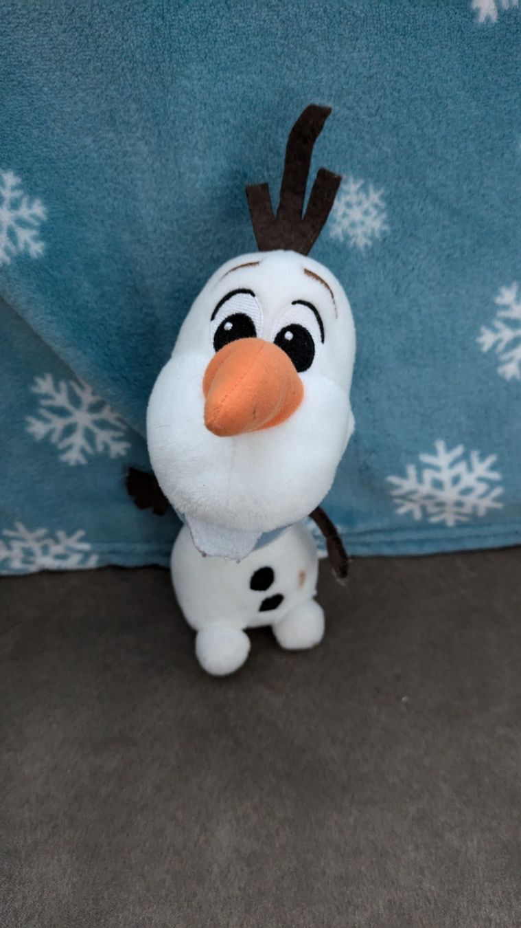 Disney Giocattoli: Disney - Frozen - Olaf Plüschtier – Usato da Staufen venduto da Fleby84