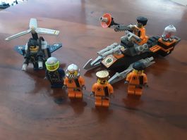 Lego Set Agents Jetpack Pursuit mit vielen extra Figuren