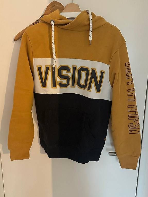 Pullover & Sweatshirts: Pullover mit Aufdruck - M – Gebraucht aus Wauwil von est_r5td