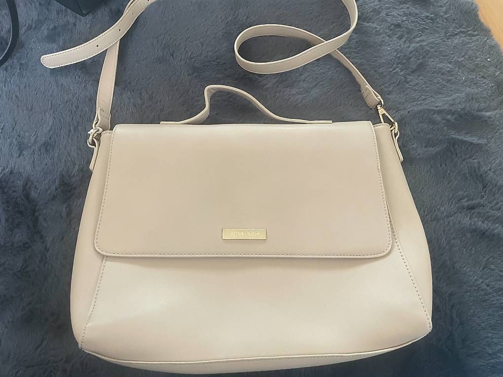 Sacs femmes: Schöne Laptoptasche von Anna Field – D'occasion à Lenzburg par Butterfly_95