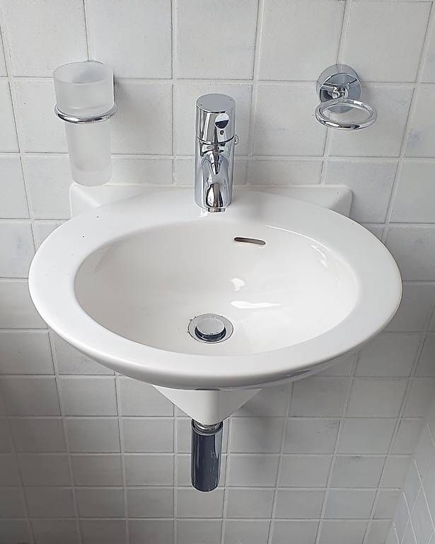Axor Eviers & lavabos: Lavabo- mit Einhandmischer AXOR – D'occasion à Winterthur par BauTeilLaden2000