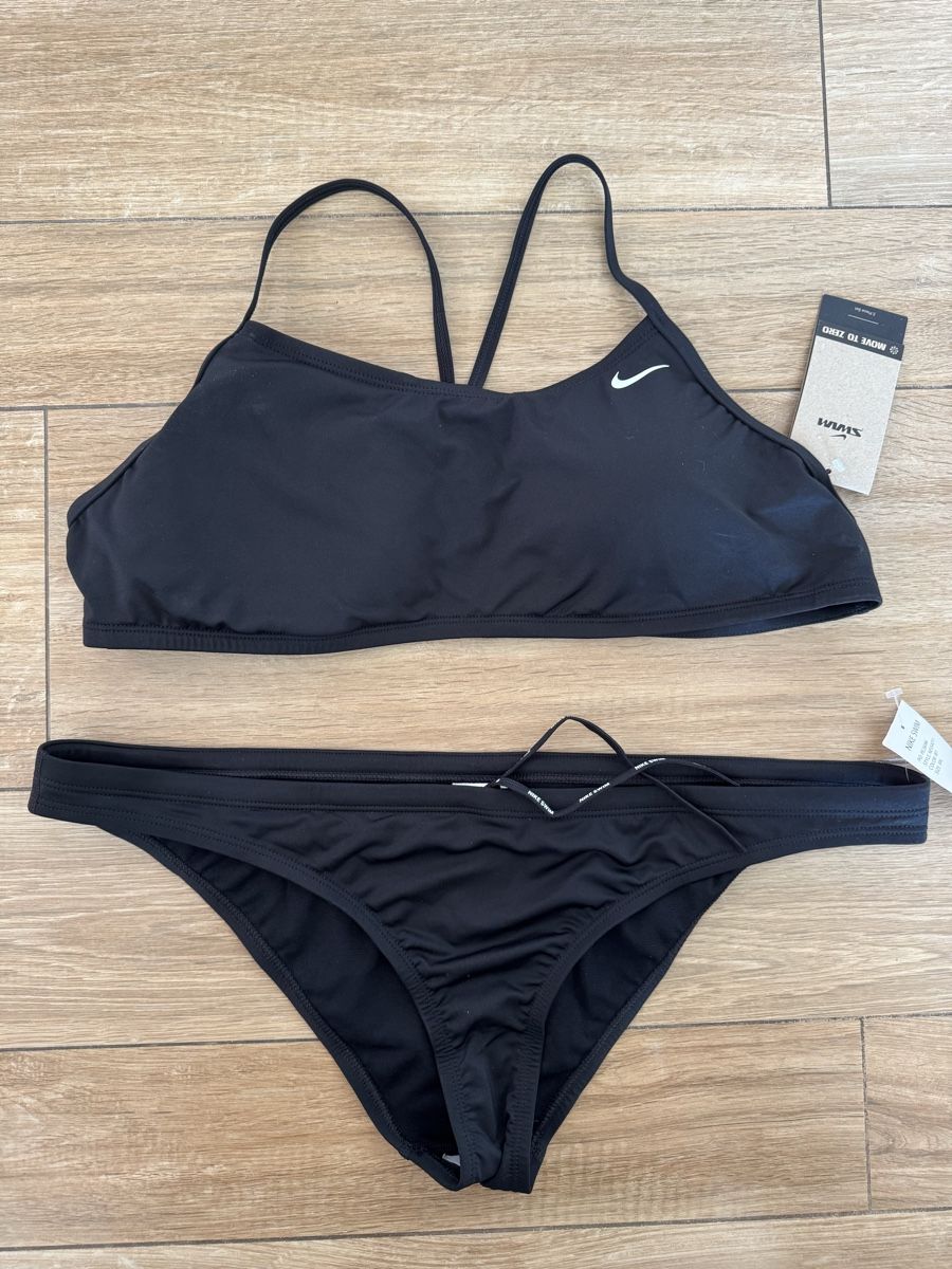 Nike Costumi da bagno & Bikini: Maillot de bain NIKE Neuf – Nuovo e nell'imballaggio originale da Villars-le-Grand venduto da Eva_1986