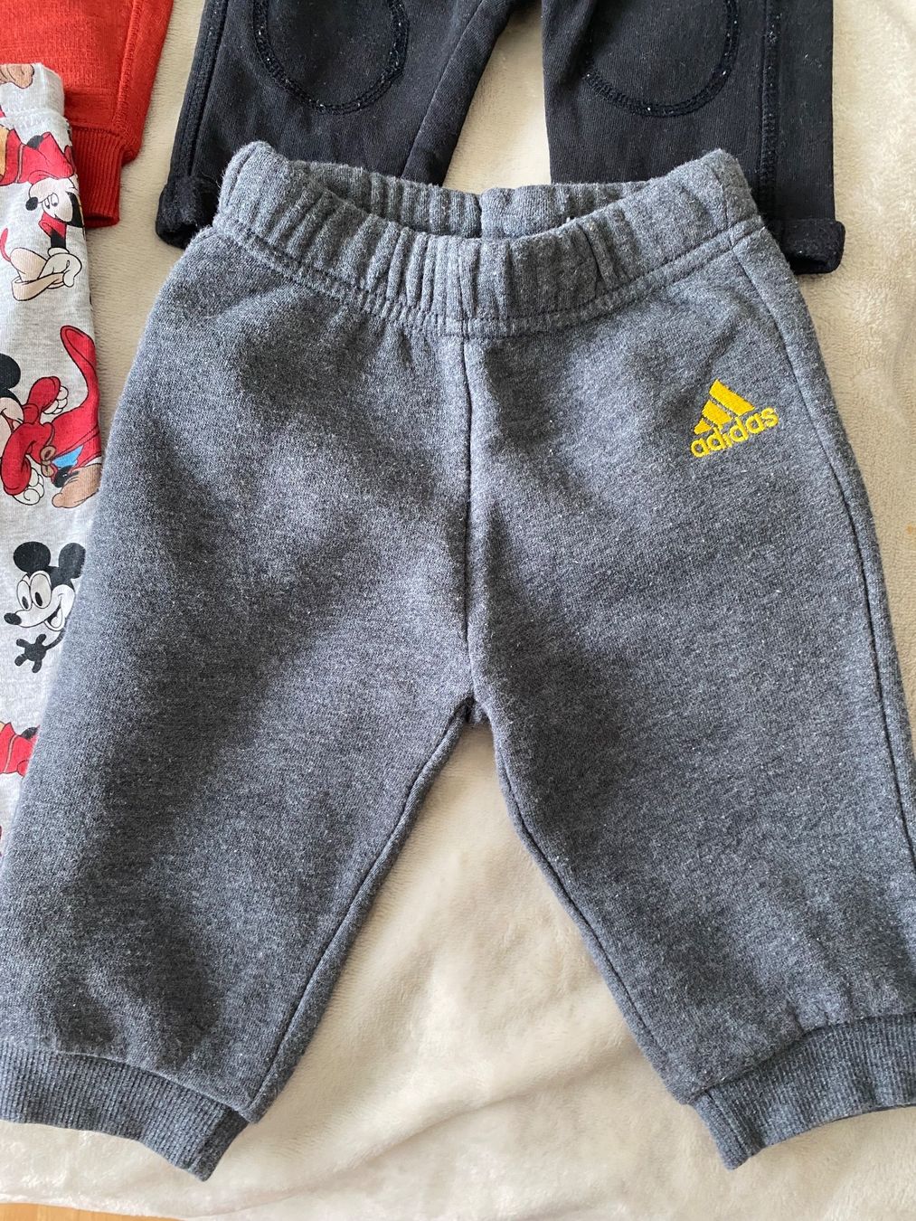 Pantaloni: Kinder Trainerhosen Grösse 68 – Usato da Zürich venduto da MaSte 1