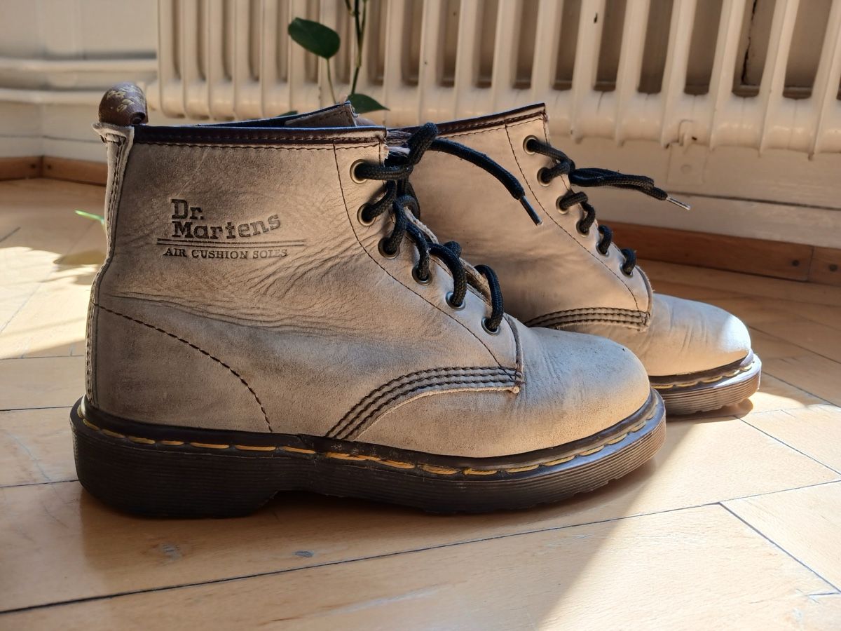 Dr. Martens Scarpe da uomo: Dr Martens vintage – Usato da La Chaux-de-Fonds venduto da offnoise